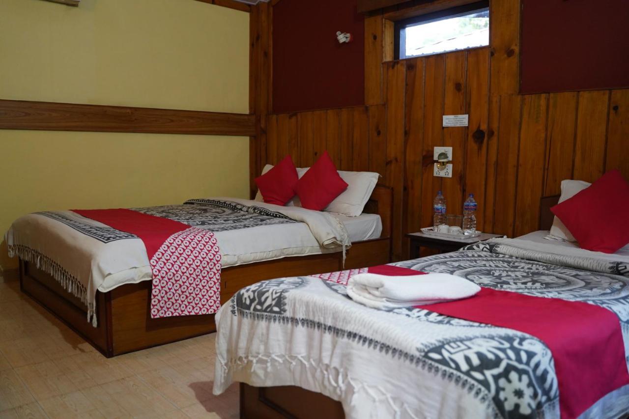 Chitwan Riverside Resort Саураха Екстериор снимка